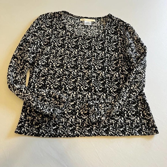 5/ $25 KIARA Black white stretchy blouse L - Picture 1 of 6